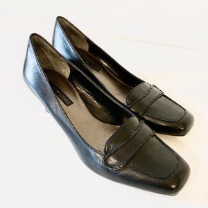 Bandolino Black Leather Heels Size 7.5